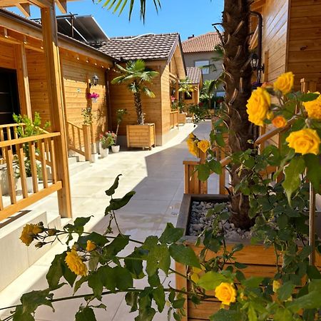 Hotel Bujtina Siar Pogradec Zewnętrze zdjęcie