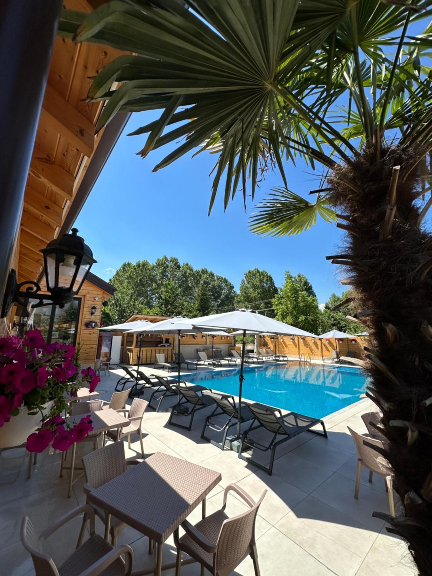 Hotel Bujtina Siar Pogradec Zewnętrze zdjęcie